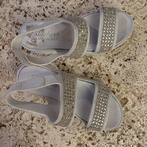 Skechers Women's White and Cream Sandals